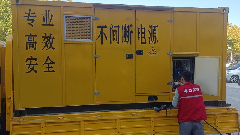 肥西柴油发电机组和UPS电源配合使用时，如何避免切换过程中的电力中断？