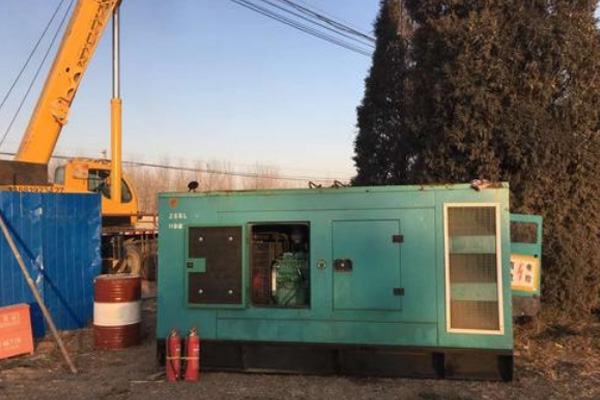 肥西如何通过改变励磁回路电阻的方式调节柴油发电机组的输出电压？